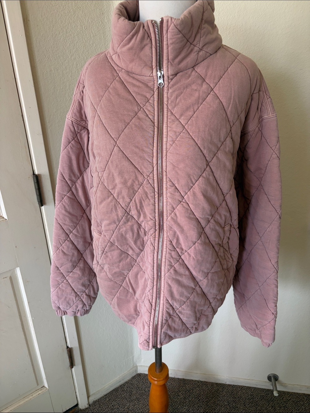 Wild Fable women’s quilted Pink Puffer Jacket